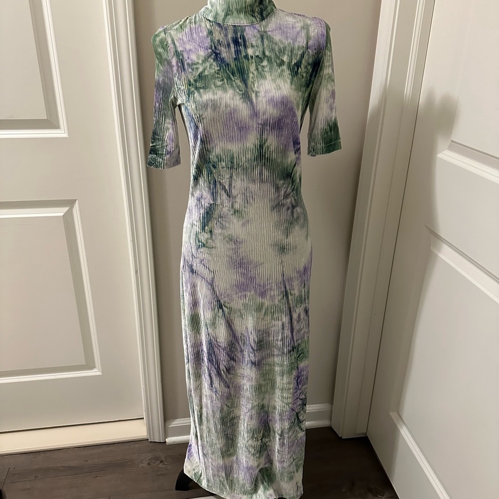 Find Me Now Tie Dye Velvet Dress - Picture 6 of 9